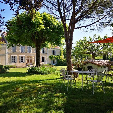 Bed and Breakfast La Burie Saint-Savinien Экстерьер фото